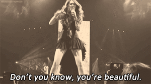 Miley Cyrus GIF. Artiesten Miley cyrus Gifs Reblog Volgen Wrecking ball Repost 
