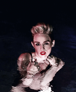 Miley Cyrus GIF. Artiesten Miley cyrus Gifs Gelukkig Wenk 