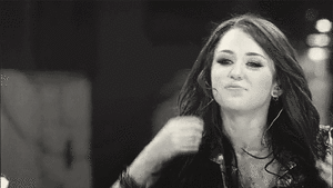 Miley Cyrus GIF. Artiesten Hannah Miley cyrus Gifs Timelapse Miley Wrecking ball Leeftijd 