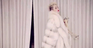 Miley Cyrus GIF. Artiesten Miley cyrus Gifs We cant stop 