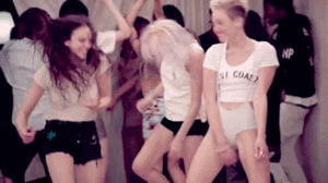 Miley Cyrus GIF. Artiesten Miley cyrus Gifs Hart Ily Hou van je 