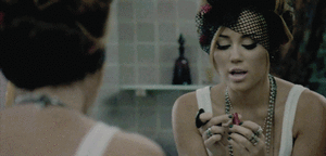 Dave Chappelle GIF. Dansen Artiesten Miley cyrus Gifs Filmsterren Dave chappelle Reactiongifs Gek Penis 