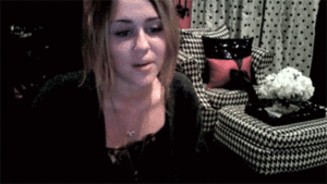 Miley Cyrus GIF. Artiesten Miley cyrus Gifs Amas2013 Wrecking ball 
