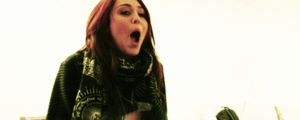 Miley Cyrus GIF. Artiesten Schattig Miley cyrus Gifs De mijne Wrecking ball Bangerz 