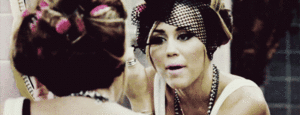 Miley Cyrus GIF. Artiesten Hannah Miley cyrus Gifs Timelapse Miley Wrecking ball Leeftijd 