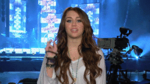 Miley Cyrus GIF. Artiesten Miley cyrus Gifs Wat Idgaf I dont care Idc Who cares 