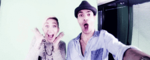 Miley Cyrus GIF. Artiesten Miley cyrus Gifs Wrecking ball 