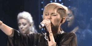 Miley Cyrus GIF. Artiesten Miley cyrus Gifs Snl 