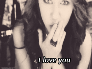 Miley Cyrus GIF. Artiesten Miley cyrus Gifs Hart Ily Hou van je 