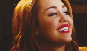 Miley Cyrus GIF. Artiesten Miley cyrus Snor Gifs 