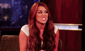 Miley Cyrus GIF. Artiesten Miley cyrus Gifs Wrecking ball Miley cyrus sloopkogel 