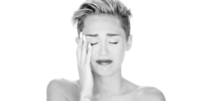 Miley Cyrus GIF. Artiesten Miley cyrus Gifs Wrecking ball 