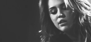 Miley Cyrus GIF. Artiesten Miley cyrus Gifs We cant stop 