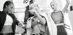 Miley Cyrus GIF. Artiesten Miley cyrus Gifs Mtv De beweging 