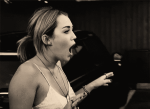 Miley Cyrus GIF. Artiesten Miley cyrus Gifs Vmas Vma 2013 Video music awards Video music awards 2013 