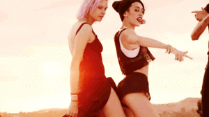 Miley Cyrus GIF. Artiesten Ellen Miley cyrus Gifs 