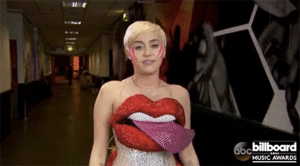 Miley Cyrus GIF. Muziek Artiesten Miley cyrus Gifs Miley Wrecking ball 
