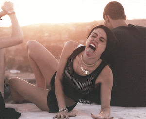 Dave Chappelle GIF. Dansen Artiesten Miley cyrus Gifs Filmsterren Dave chappelle Reactiongifs Gek Penis 