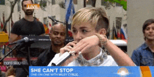 Miley Cyrus GIF. Artiesten Miley cyrus Gifs Reblog Diva Miley 23 Miley ray cyrus Orgulho 