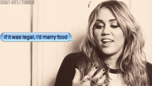 Miley Cyrus GIF. Artiesten Miley cyrus Gifs Glimlach Onhandig 