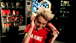 Miley Cyrus GIF. Artiesten Miley cyrus Gifs Leven Miley Verprutsen 