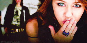 Miley Cyrus GIF. Artiesten Miley cyrus Gifs Snl 