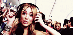 Miley Cyrus GIF. Artiesten Miley cyrus Gifs Knal Miley Cyrus 23 Nieuwe muziek video 