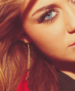 Miley Cyrus GIF. Artiesten Miley cyrus Gifs Vmas Vma 2013 Video music awards Video music awards 2013 
