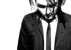My Chemical Romance GIF. Artiesten Roken My chemical romance Sexy Gifs Gerard manier 