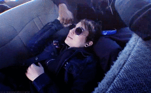My Chemical Romance GIF. Artiesten Roken My chemical romance Sexy Gifs Gerard manier 