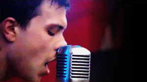 My Chemical Romance GIF. Artiesten My chemical romance Gifs Frank iero 
