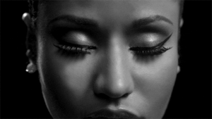 Nicki Minaj GIF. Artiesten Mode Gifs Nicki minaj Glimlach Spikes 
