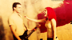 Paramore GIF. Artiesten Paramore Gifs Zwart en wit 