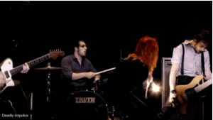 Paramore GIF. Artiesten Paramore Gifs Muziekvideo Aint it fun 