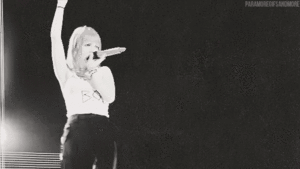 Paramore GIF. Artiesten Paramore Gifs Jeremy davis 