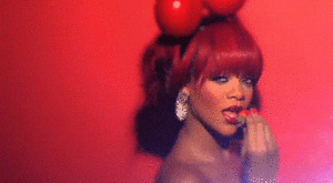 Rihanna GIF. Muziek Artiesten Schattig Rihanna Bikini Gifs Glimlach  Aanbiddelijk Zoet 