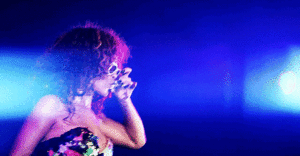 Rihanna GIF. Artiesten Schattig Rihanna Gifs Glimlach  Gelukkig 