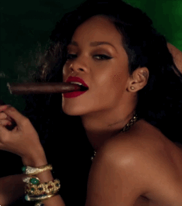 Rihanna GIF. Strand Artiesten Rihanna Boot Gifs Bardados 