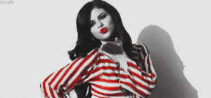 Selena Gomez GIF. Artiesten Selena gomez Gifs Glimlach Lachend 