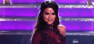Selena Gomez GIF. Artiesten Selena gomez Gifs Duimen omhoog 