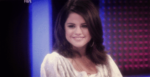 Selena Gomez GIF. Artiesten Selena gomez Gifs Glimlachen 