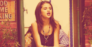 Selena Gomez GIF. Artiesten Selena gomez Gifs Panda teasdale 