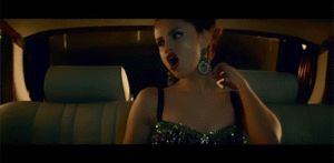 Selena Gomez GIF. Artiesten Selena gomez Kus Gifs Blazende kus 