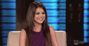 Selena Gomez GIF. Artiesten Selena gomez Gifs Glimlachen 