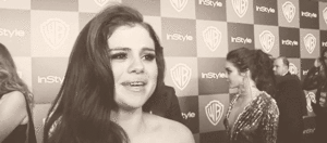 Selena Gomez GIF. Artiesten Selena gomez Gifs  David henrie Selena gomez s David henrie s Selena gomez en david henrie 