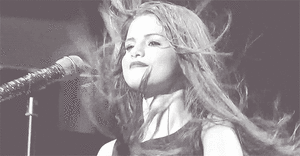 Selena Gomez GIF. Huilen Artiesten Selena gomez Gifs 
