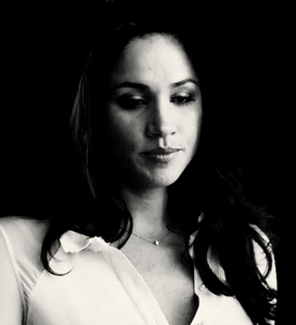 Suits GIF. Films en series Gifs Suits Donna paulsen 