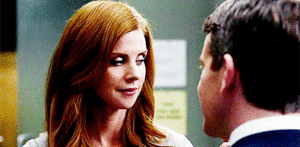 Suits GIF. Films en series Gifs Suits Donna paulsen 