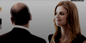 Suits GIF. Films en series Gifs Suits Mike ross Past usa 