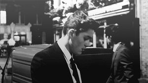 Suits GIF. Films en series Gifs Suits Mike ross 